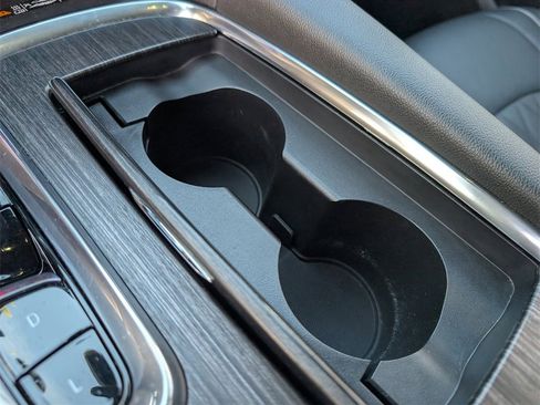 Used 2024 Buick Enclave Avenir image 33