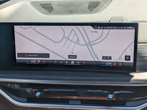 Used 2025 BMW X7 M60i w/ Executive Package image 5