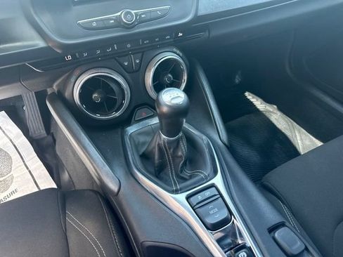 Used 2020 Chevrolet Camaro LT RWD image 18