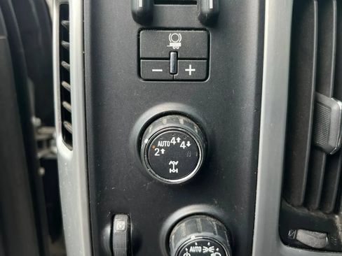 Used 2018 GMC Sierra 1500 SLT AWD/4WD image 36