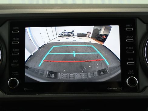 Used 2020 Toyota Tacoma TRD Off-Road image 32