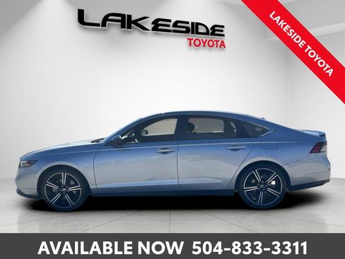 Used 2023 Honda Accord Sport image 3