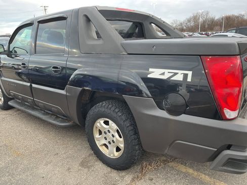 Used 2003 Chevrolet Avalanche 4x4 w/ Suspension Package, Off-Road image 10