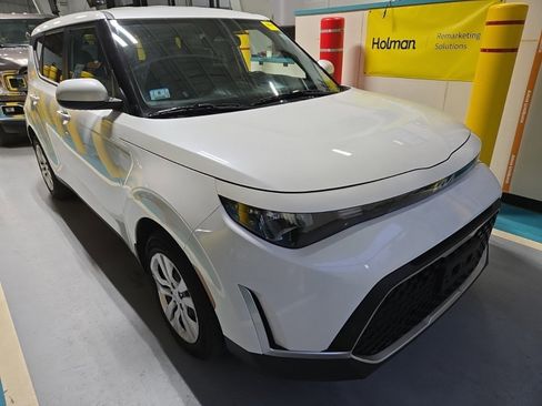 Used 2023 Kia Soul LX FWD image 6