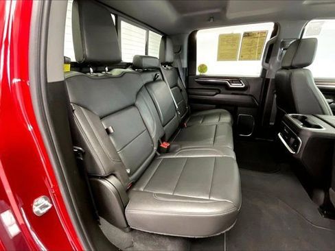 Used 2024 GMC Sierra 2500 SLT w/ SLT Premium Package AWD/4WD image 18