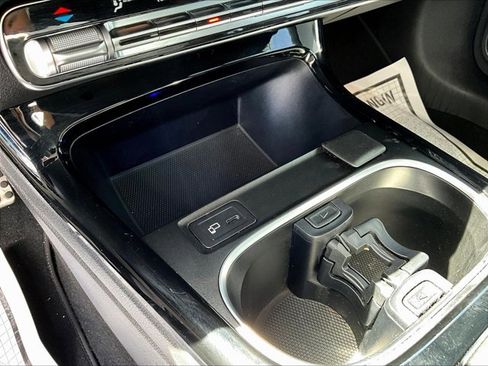 Used 2022 Mercedes-Benz CLA 250 4MATIC image 23