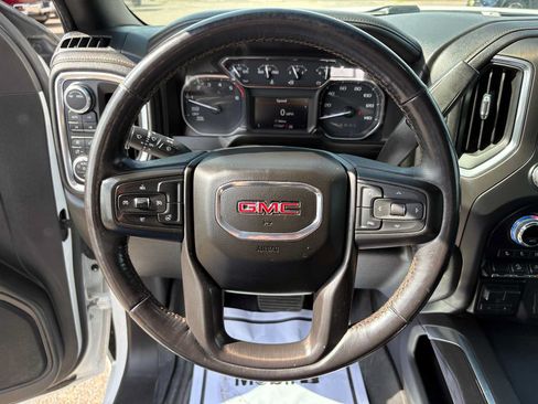Used 2021 GMC Sierra 1500 AT4 w/ AT4 Preferred Package AWD/4WD image 17
