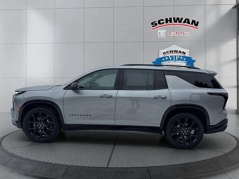Used 2024 Chevrolet Traverse RS w/ LPO, Floor Liner Package AWD/4WD image 7