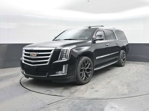 Used 2018 Cadillac Escalade ESV Luxury AWD/4WD image 5