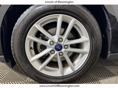 Used 2018 Ford Focus SE w/ Cold Weather Package FWD image 22