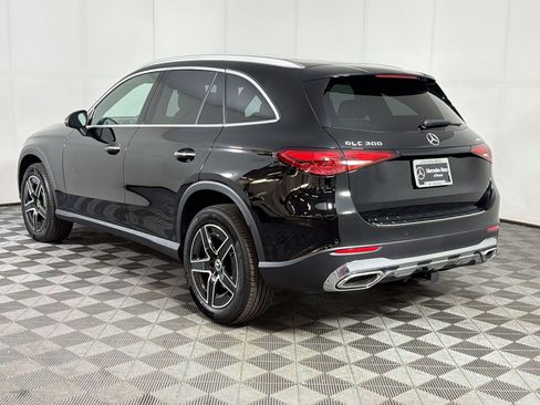 Used 2026 Mercedes-Benz GLC 300 4MATIC image 3