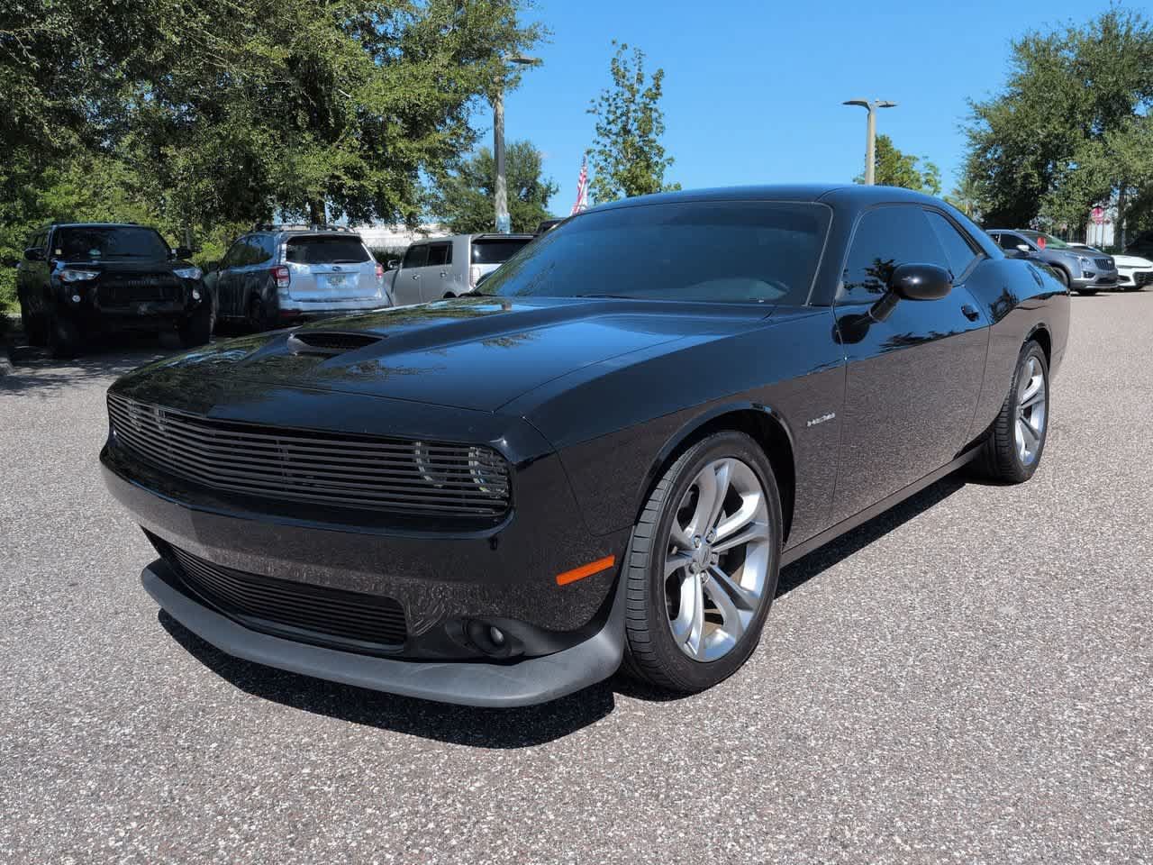 Used 2022 Dodge Challenger R/T RWD image 2