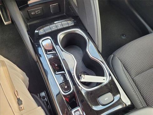 Used 2023 Buick Envision Preferred FWD image 21