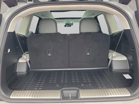 New 2026 Hyundai Ioniq 9 Calligraphy image 8