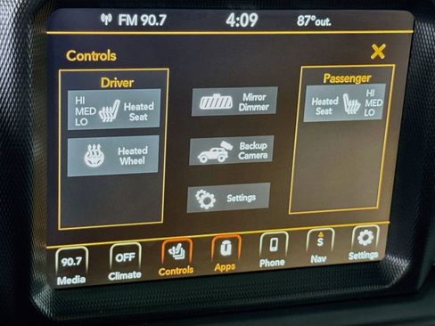 Used 2023 Jeep Wrangler Unlimited Sahara w/ Cold Weather Group AWD/4WD image 12
