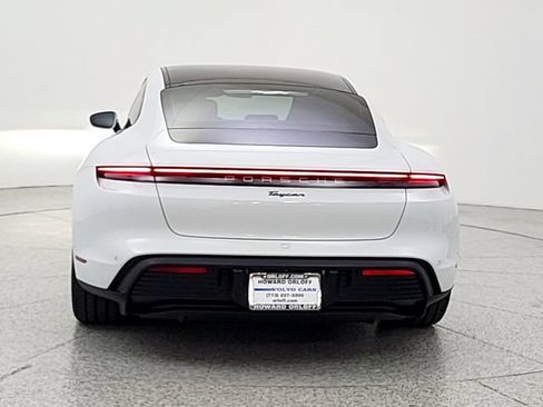 Used 2022 Porsche Taycan RWD image 6