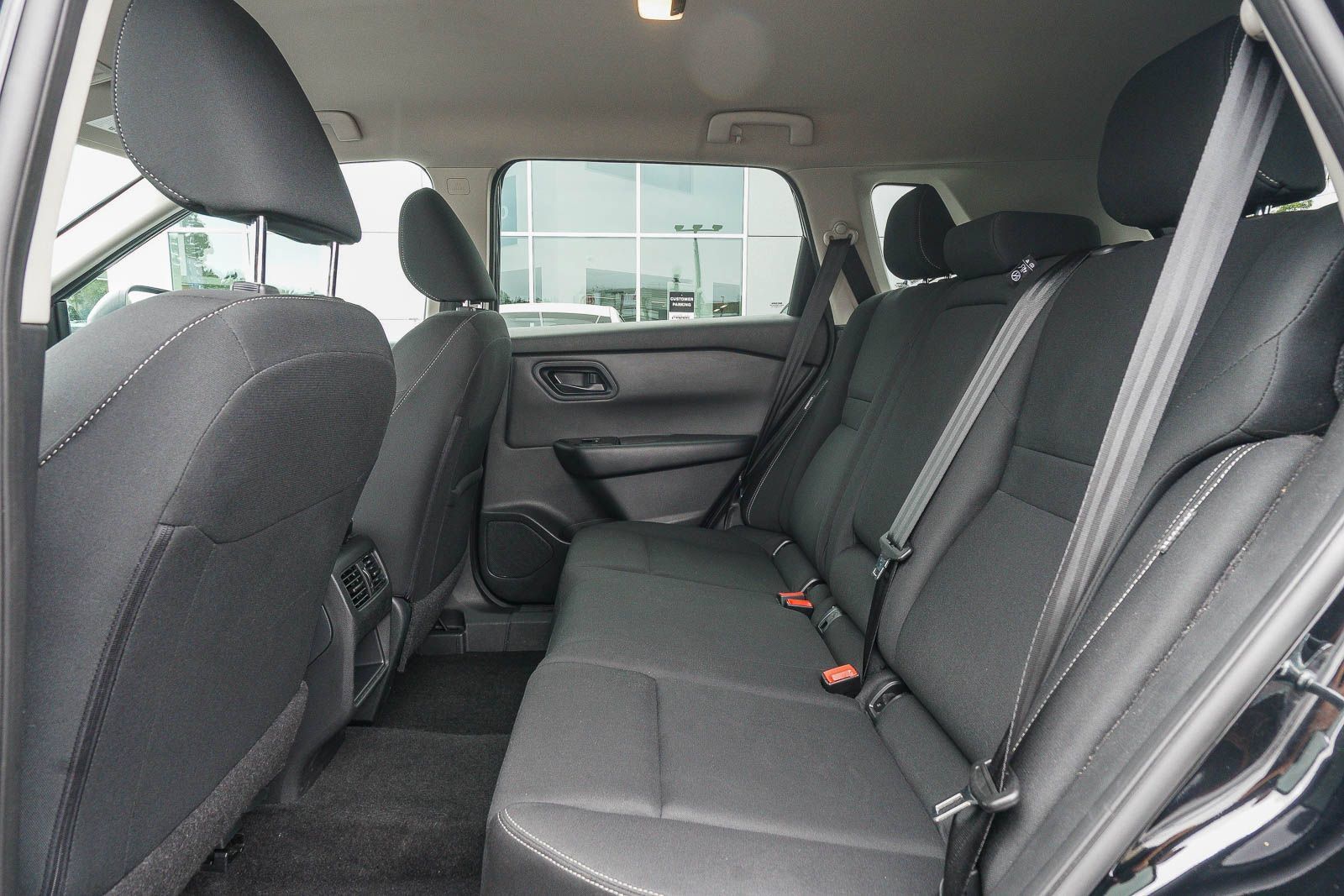 Used 2024 Nissan Rogue S FWD image 19