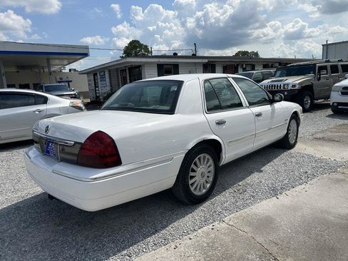Used 2010 Mercury Grand Marquis LS RWD image 4