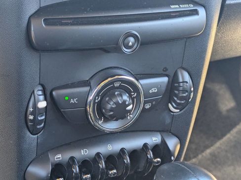 Used 2013 MINI Cooper Clubman S image 29