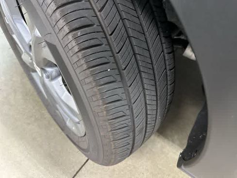 Certified 2027 Honda HR-V LX image 29