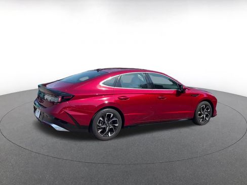 Used 2025 Hyundai Sonata SEL FWD image 12