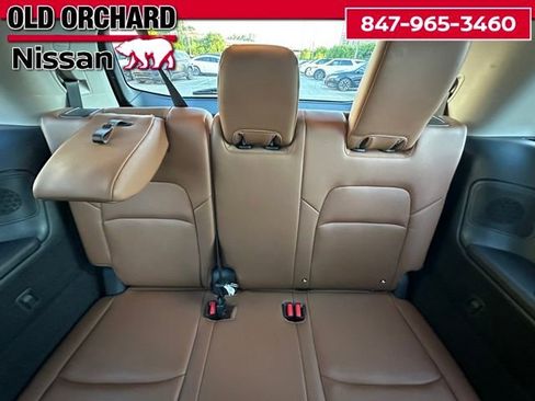 Used 2023 Nissan Pathfinder Platinum w/ Cargo Package image 17