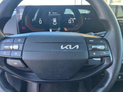 Used 2025 Kia K4 FWD image 22