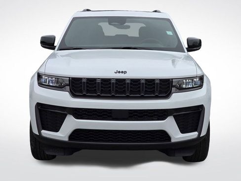 New 2026 Jeep Grand Cherokee Altitude AWD/4WD image 17