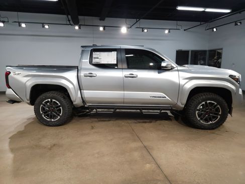 New 2026 Toyota Tacoma TRD Sport AWD/4WD image 8