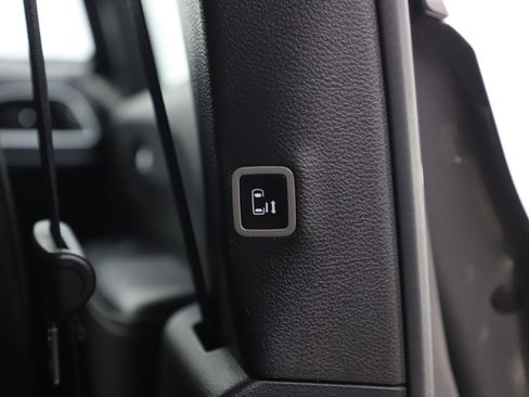 Used 2025 Chrysler Pacifica Select FWD image 20
