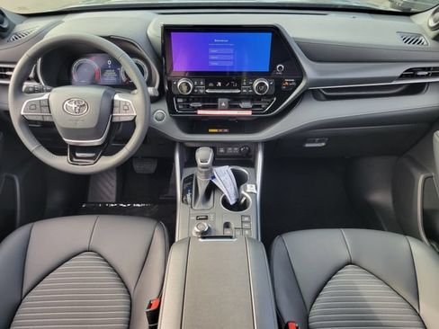 New 2026 Toyota Highlander XSE AWD/4WD image 6