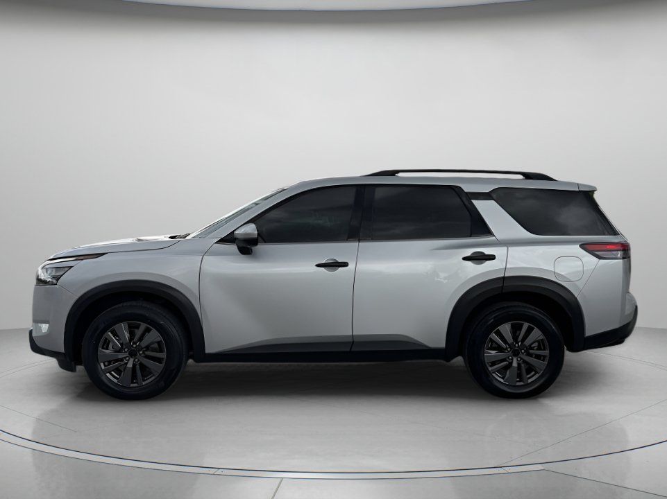 Used 2024 Nissan Pathfinder SV FWD image 5