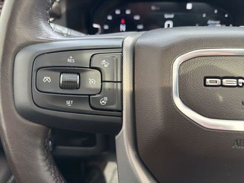 Used 2022 GMC Yukon XL Denali image 34