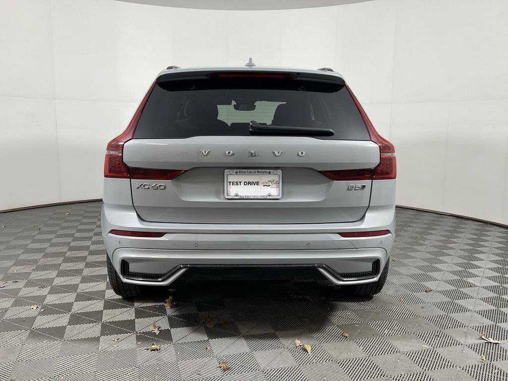 Certified 2026 Volvo XC60 B5 Core AWD/4WD image 5