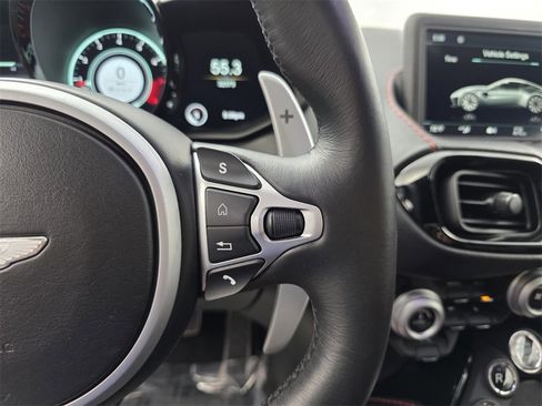 Used 2019 Aston Martin V8 Vantage Coupe image 19