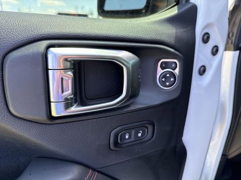 Used 2026 Jeep Wrangler Unlimited Rubicon AWD/4WD image 20