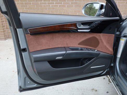 Used 2013 Audi A8 L 3.0T image 13