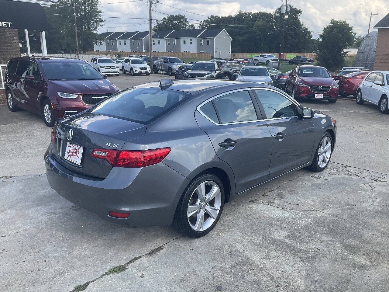 Used 2014 Acura ILX w/ Technology Package FWD image 3
