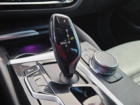 Used 2023 BMW 530i image 15