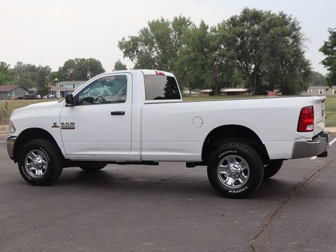 Used 2016 RAM 2500 Tradesman w/ Chrome Appearance Group AWD/4WD image 8