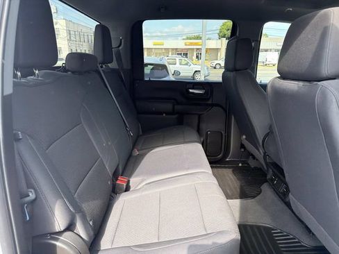 Used 2025 GMC Sierra 2500 Pro w/ Convenience Package AWD/4WD image 12