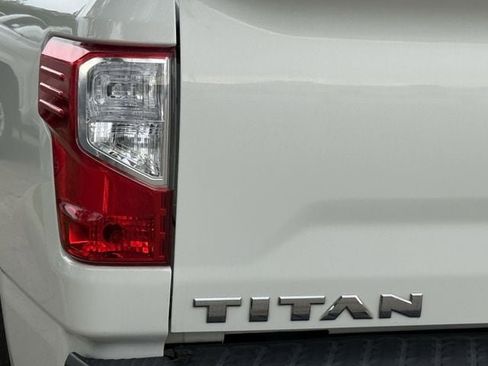 Used 2023 Nissan Titan SV AWD/4WD image 6