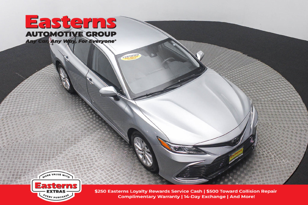 Used 2023 Toyota Camry LE FWD image 4