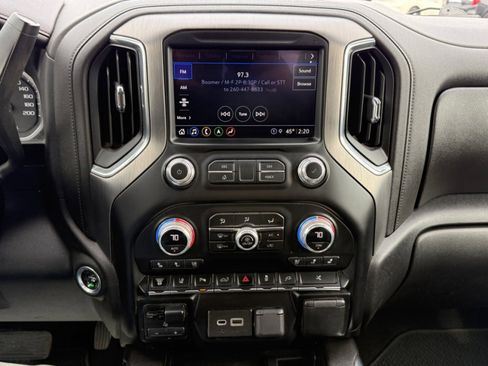 Used 2023 GMC Sierra 3500 Denali w/ Denali Ultimate Package image 21