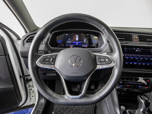 Used 2023 Volkswagen Tiguan SE FWD image 22