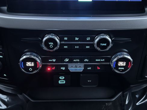 Used 2021 Ford F150 XLT w/ Equipment Group 302A High image 28