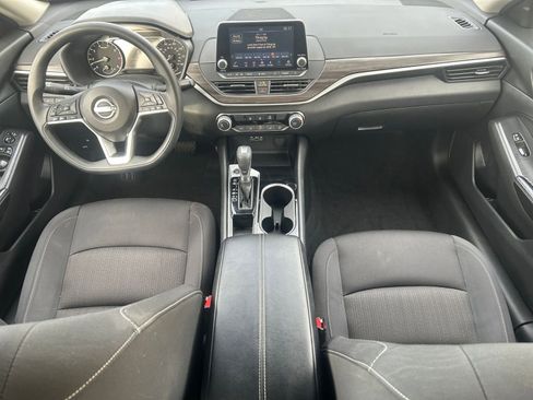 Used 2024 Nissan Altima 2.5 SV image 34