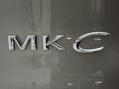 Used 2016 Lincoln MKC Reserve image 33