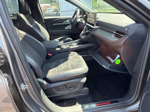 Used 2025 Ford Explorer ST AWD/4WD image 25