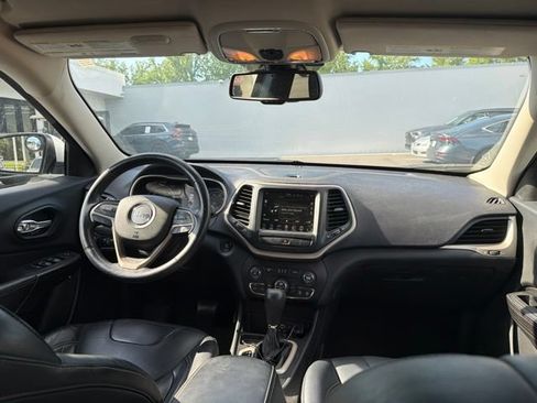 Used 2015 Jeep Cherokee Limited FWD image 14